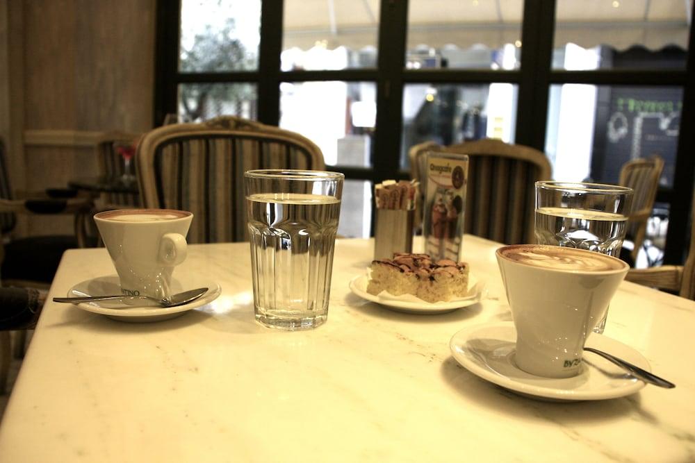 Hotel Byzantino Patras Esterno foto